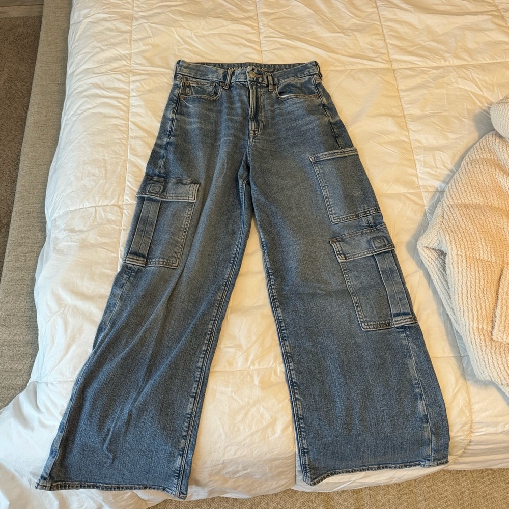 AE Curvy Super High Waisted Baggy Wide Leg Cargo Jean - SHORT